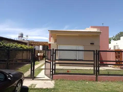 Casa en venta - 2 Dormitorios 1 Baño 1 Cochera - 150Mts2 - General Alvear