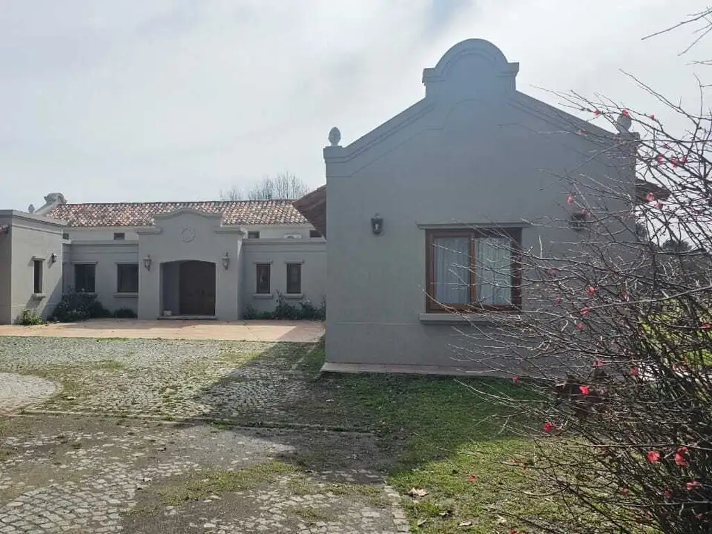 Casa Chalet  en Alq. Temporario en Chacras del Molino, Exaltación de la Cruz, G.B.A. Zona Norte