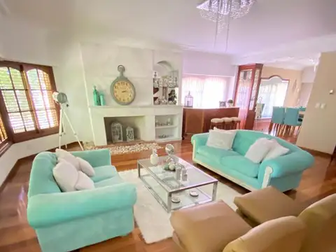 Casa en Venta con cochera