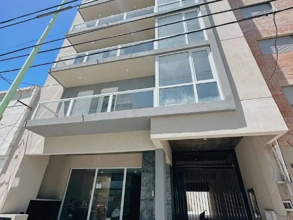 Departamento en venta de 2 dormitorios c/ cochera en Centro Norte