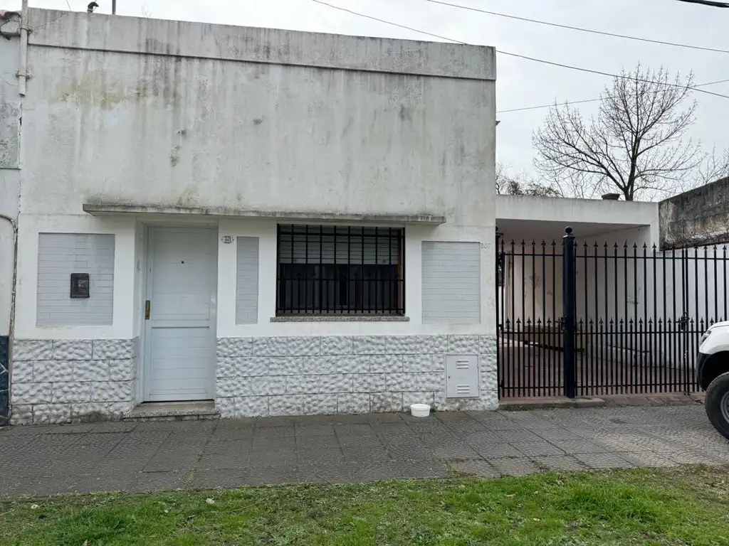 Vendo Casa en Basavilbaso, Entre Ríos.