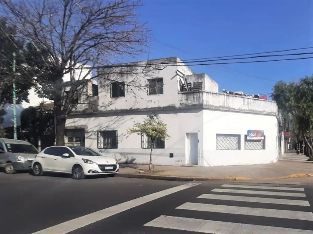 OPORTUNIDAD! BAJAMOS EL PRECIO! VIVIENDA PARA 2 FAMILIAS EN LOTE PROPIO.