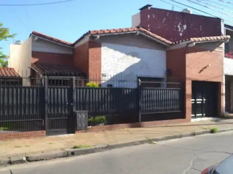 Toscano 800. Venta Casa. Villa Sarmiento