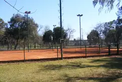 Actividades deportivas tenis en Estancia Smithfied en G.B.A. Zona Norte