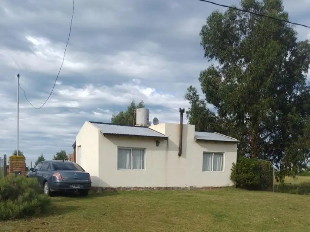 LOTE CON CASA DE DOS AMBENTES EN EL MARQUESADO