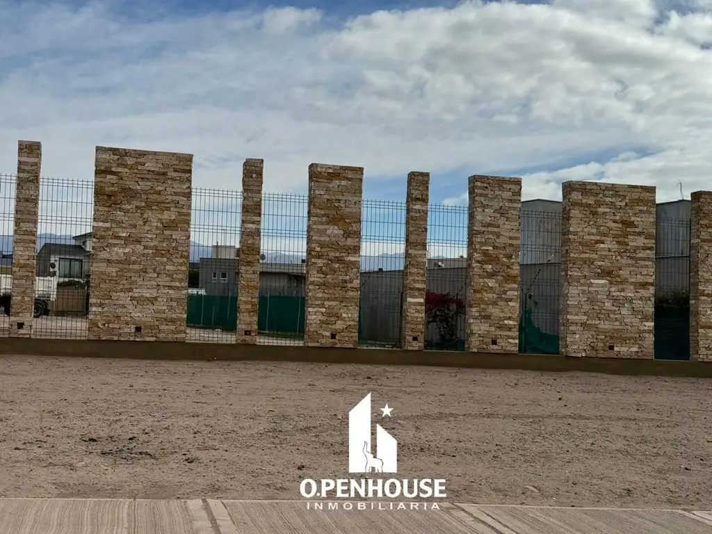 OPENHOUSE vende fabuloso terreno en barrio Las Cumbres, frente al club de campo!