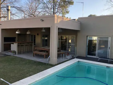 Casa Minimalista -Alquiler Temporal- Pilar del Este - Foto 0