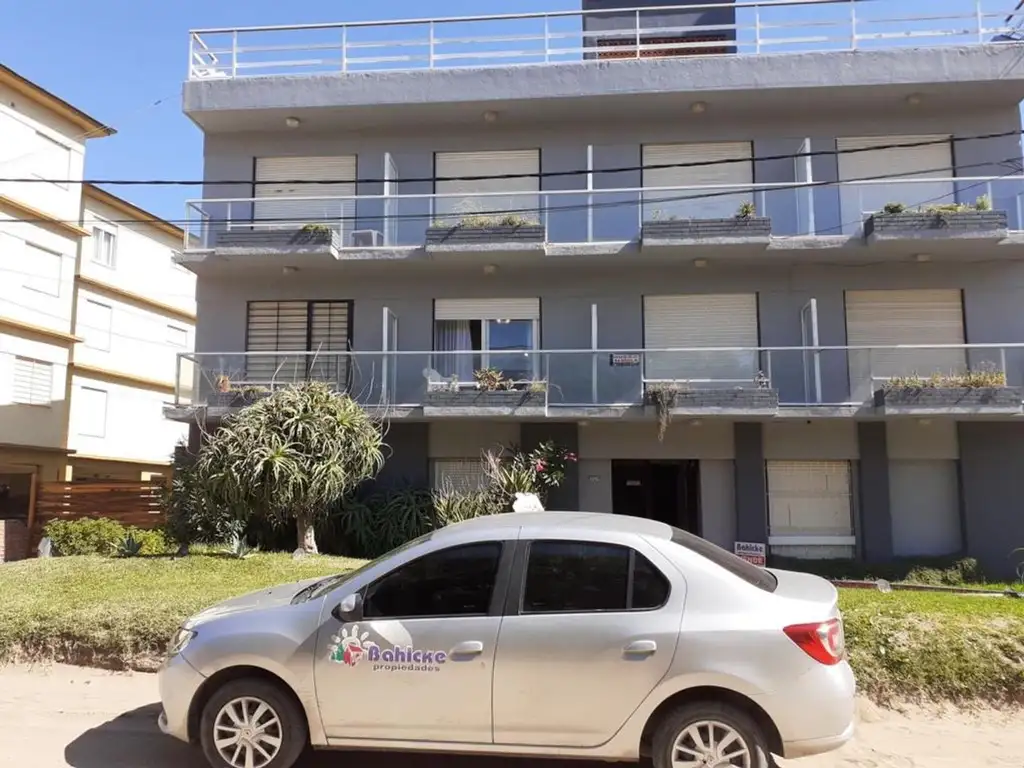 venta departamento 1 ambiente con cochera a 30 mts del mar