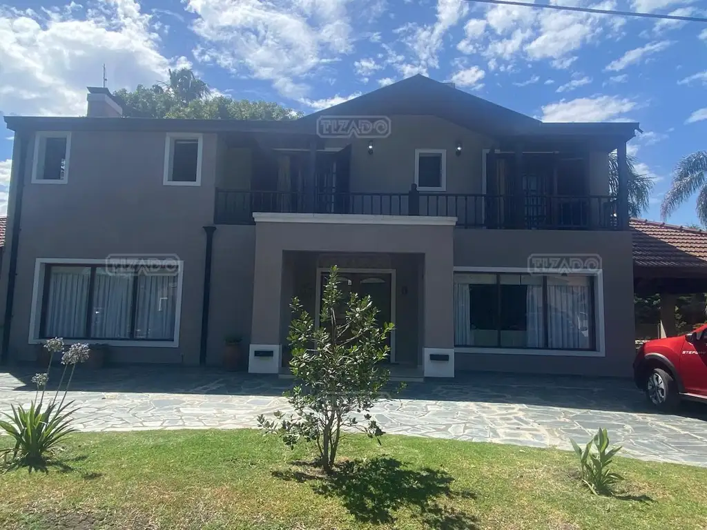 Casa Chalet  en Venta en Banco Provincia, Francisco Álvarez, Moreno