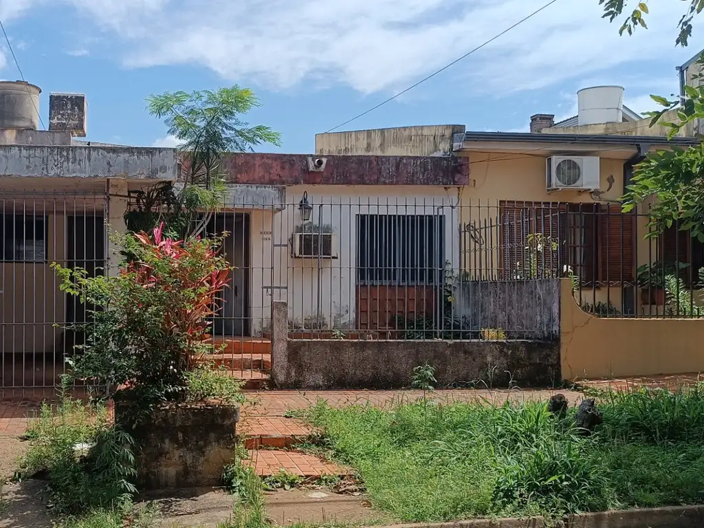 CASA A DETRAS DE SAMSA, A 450 MTS. DEL CENTRO. POSADAS MISIONES VENTA