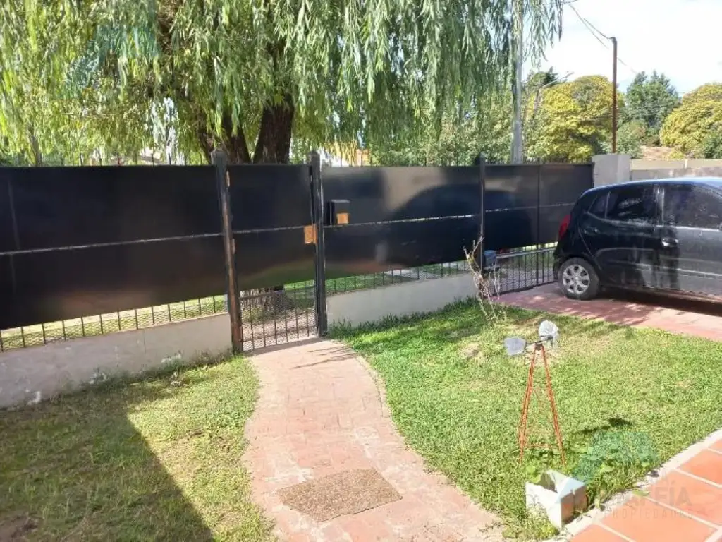 Venta Casa 4 Ambientes en  De vicenzo Grande, Del Viso  Pilar