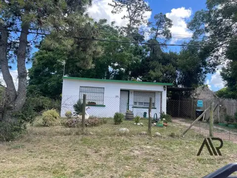 Venta Casa con amplio terreno Lomas De Solymar