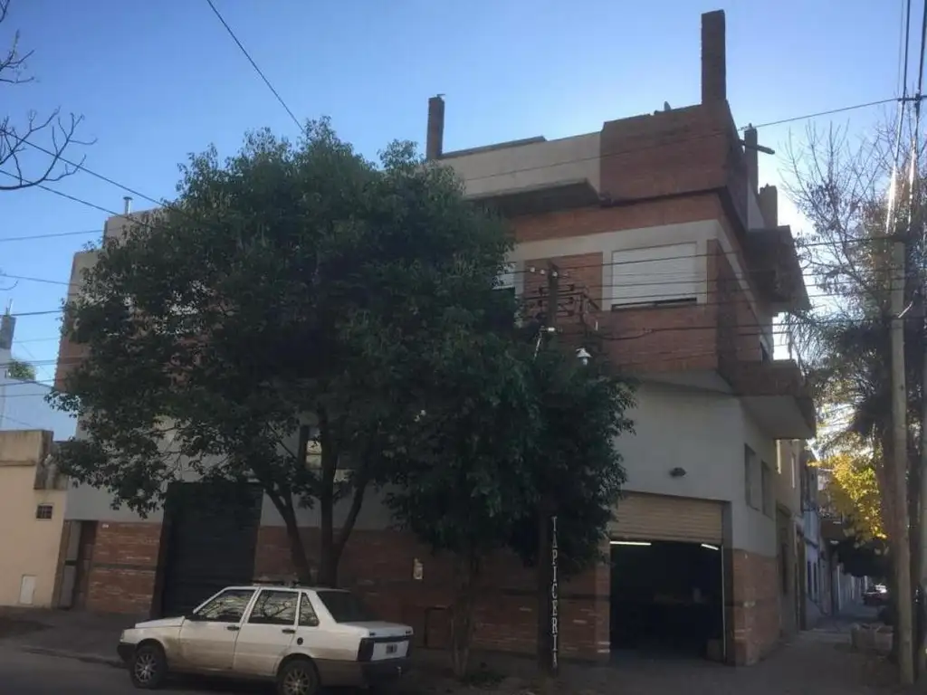 Galpon y Vivienda en P.A.