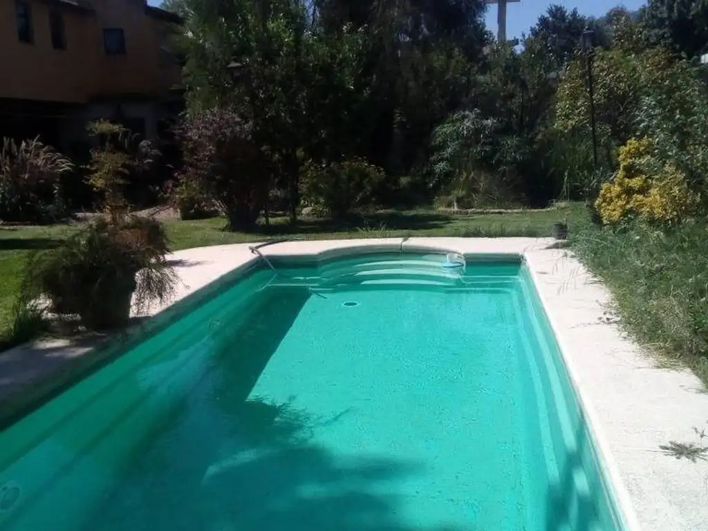 Casa Venta Permuta con Piscina Tortuguitas