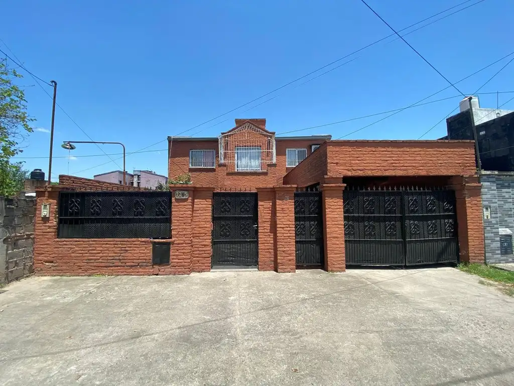 VENTA DUPLEX (ZONA AV ROCA Y AV INDEPENDENCIA)