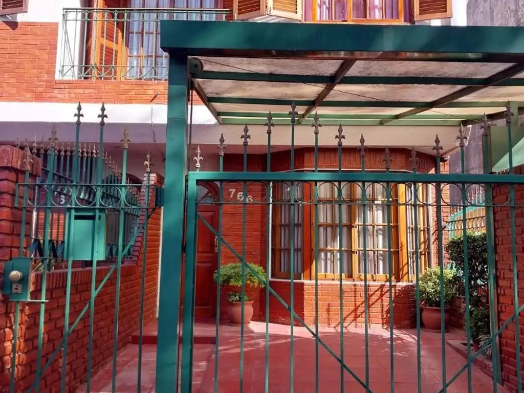 Marcos Paz 700. Venta Triplex Villa Sarmiento