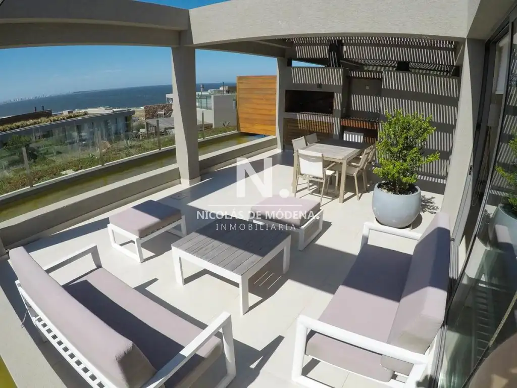 Apartamento dulplex en venta y alquiler temporario en exclusiva zona de Punta Ballena.