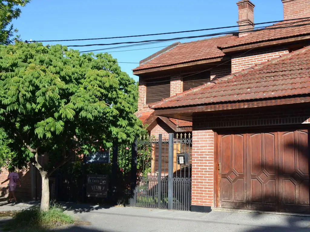 Venta de Casa 3 DORMITORIOS en City Bell, La Plata