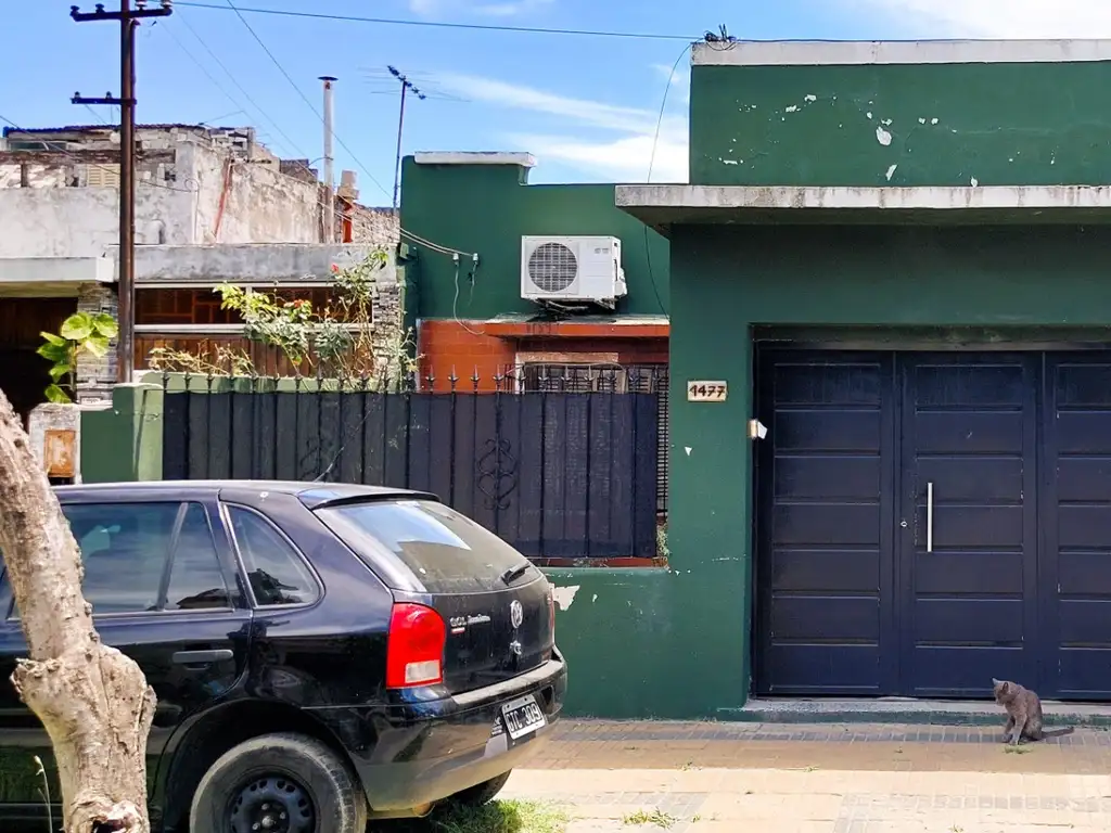 Casa a Refaccionar sobre lote de 307m² aprox.