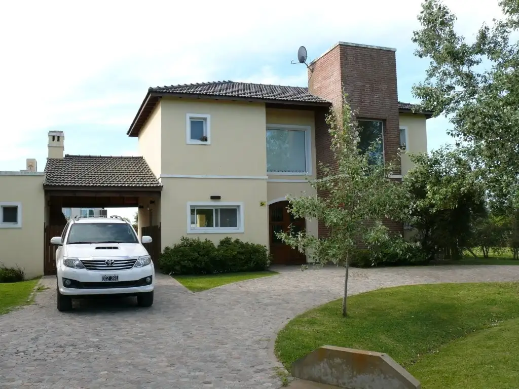HERMOSA CASA EN HARAS DEL SUR !!, La Plata Argenprop