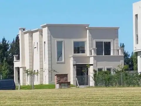 Casa en Venta en Nordelta Castaños - 4 ambientes