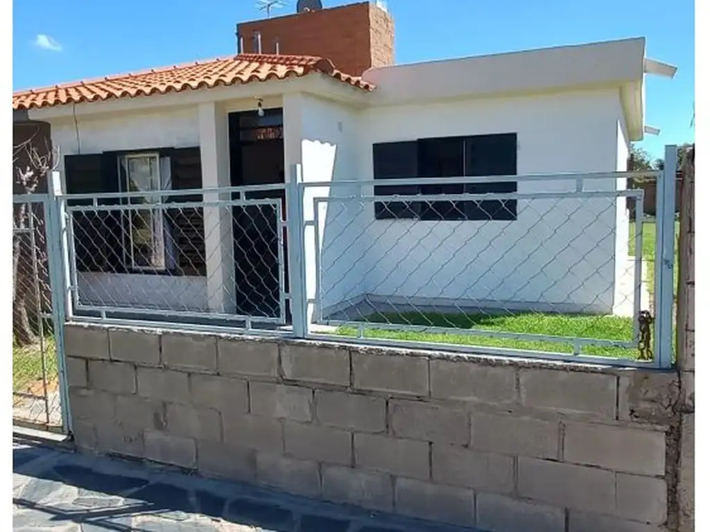 CASA EN VENTA - CIUDAD DE LA PUNTA