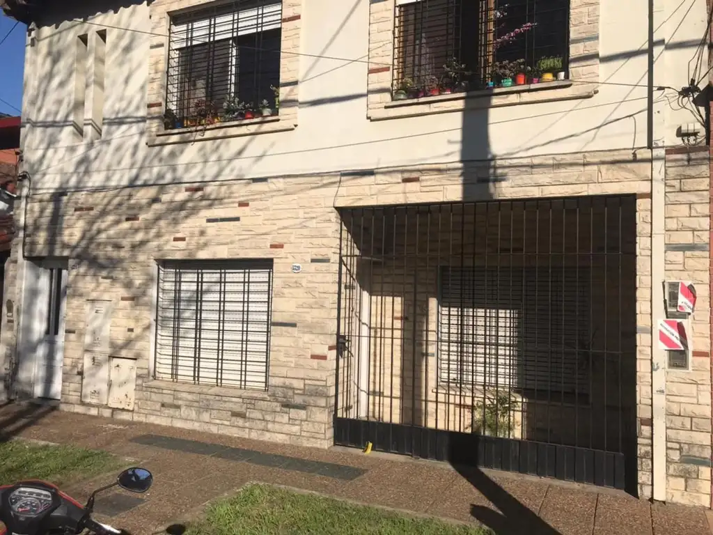 *APTO CREDITO* PH TIPO CASA 3 AMBS, P. BAJA FRENTE C/JARDÍN