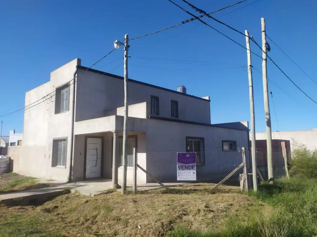 Casa - Venta - Argentina, Lobos - 230 400