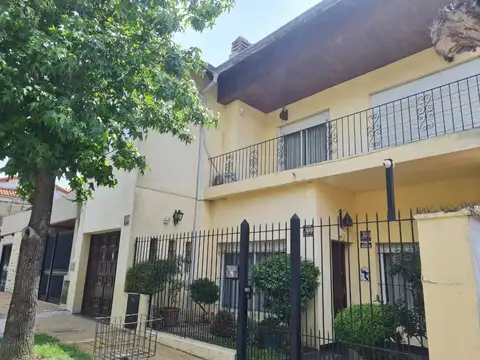 Muy lindo chalet en excelente zona de Martinez