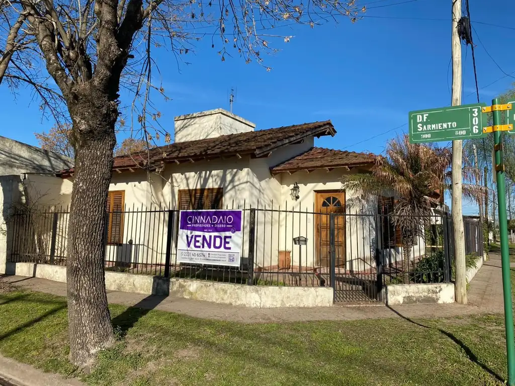 Casa - Venta - Argentina, Lobos