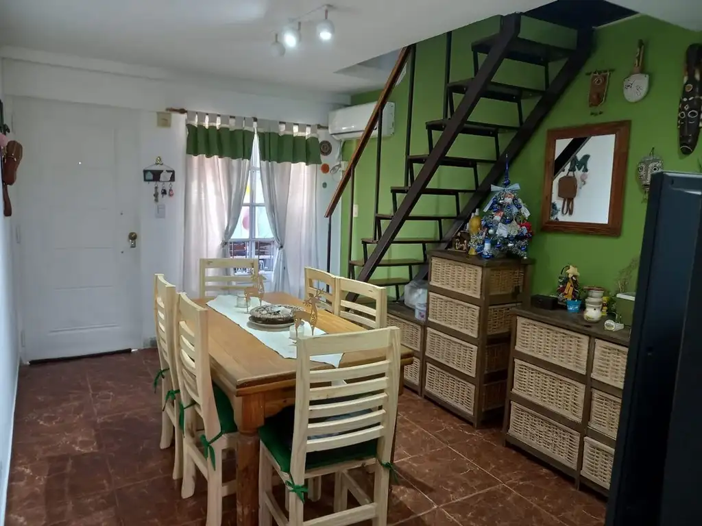 Venta duplex 3 ambientes  cochera  apto credito