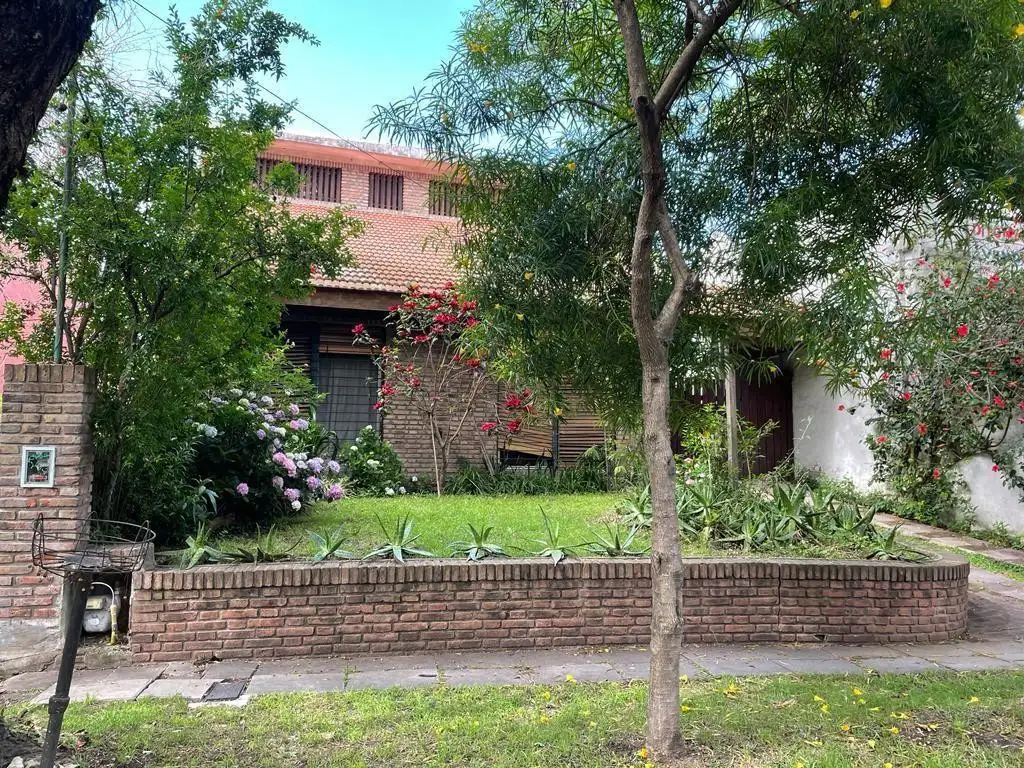 Venta Casa Tigre 5 Amb a Refaccionar - Oportunidad