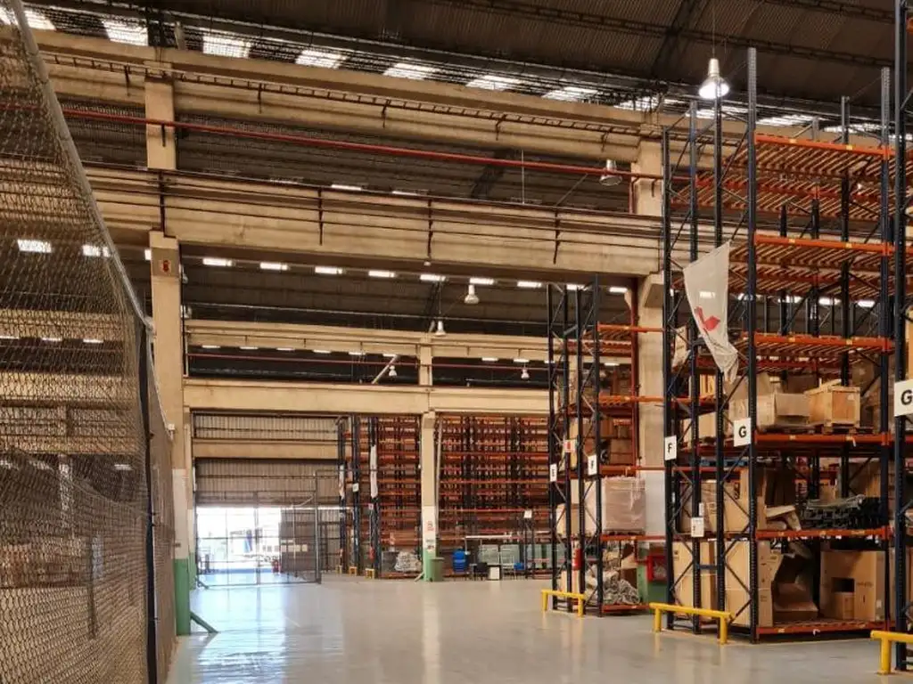 Nave Logistica - Industrial 1.000 m² en Predio Cerrado