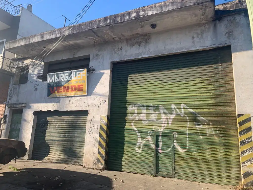 Comprá con el 75% y financia el resto! Consúltanos por esta JOYA de Galpón de 300m2!