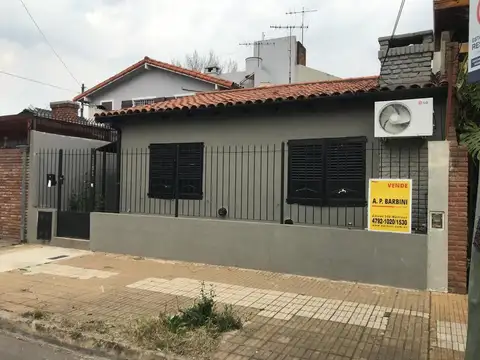 Martínez: Moderno y Luminoso PH Al Frente de 3 Amb con Jardín. Reciclado a Nuevo