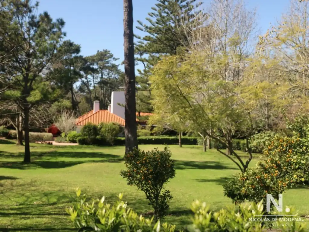 Casa en Venta 5 Dormitorios, Playa brava Punta del este