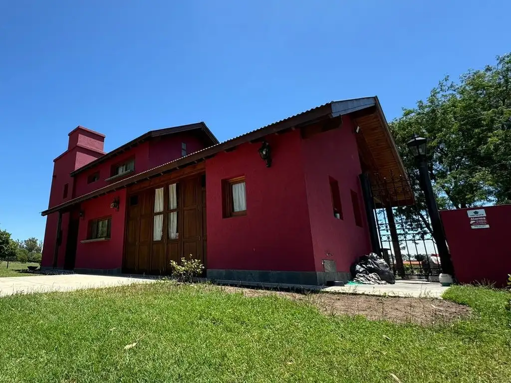 VENTA CASA 4 AMB CLUB DE CAMPO  LA ASUNCION LUJAN