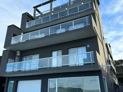 VENTA DPTOS  3 AMB A ESTRENAR. EDIFICIO FRENTE AL MAR. MTS DEL CENTRO.