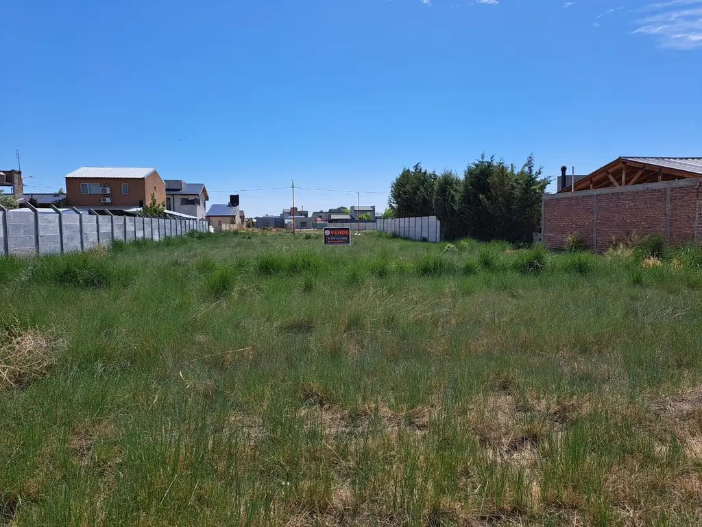 Terreno de 1000m2 en Barrio los Troncos, Fernandez Oro