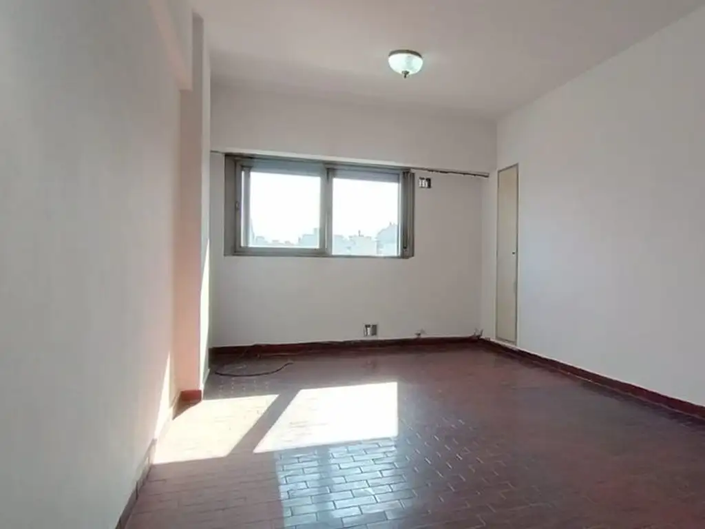 Venta Dpto 2 ambientes con balcón y lavadero