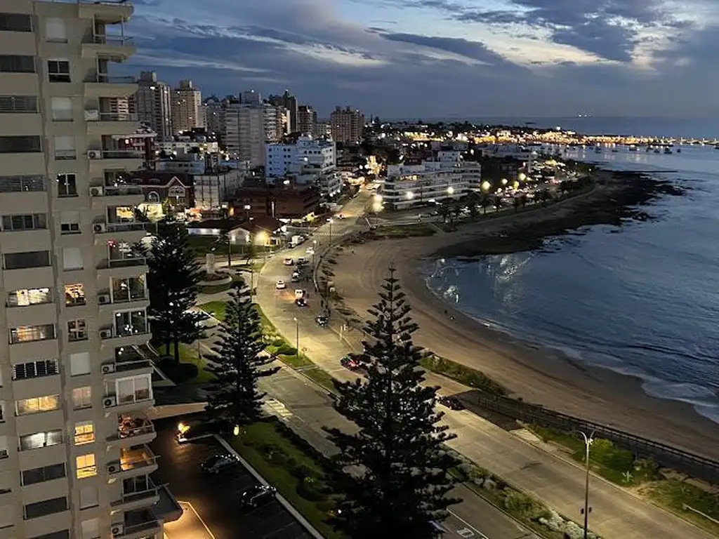 Departamento en  Punta del Este en parada 2 de la Mansa