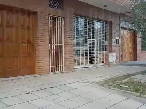 ALQUILER LOCAL COMERCIAL EN QUILMES OESTE.