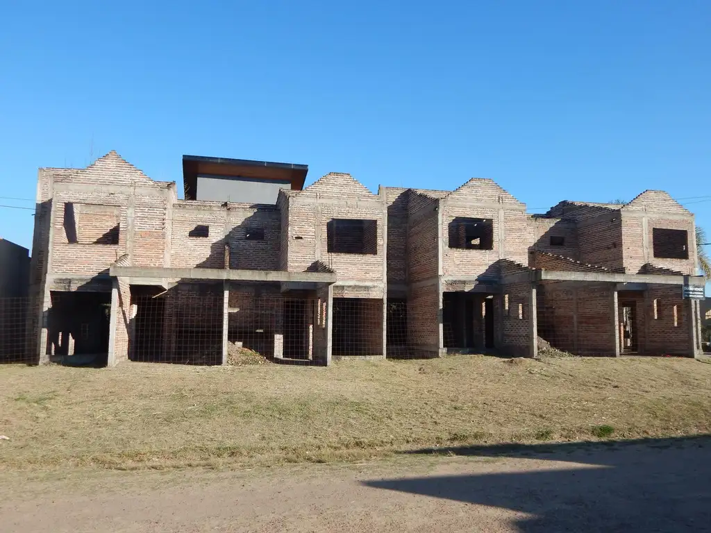 Construccion de 4 departamentos. Excelente esquina. Gran oportunidad. SAN JOSE. ENTRE RIOS.