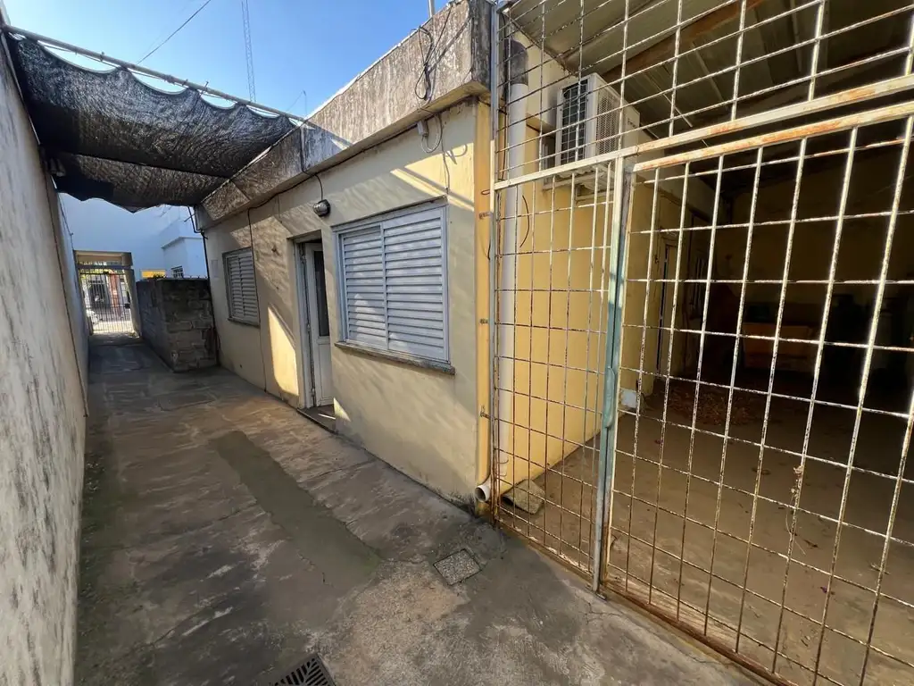 Vendo casa interna céntrica 2 dormitorios