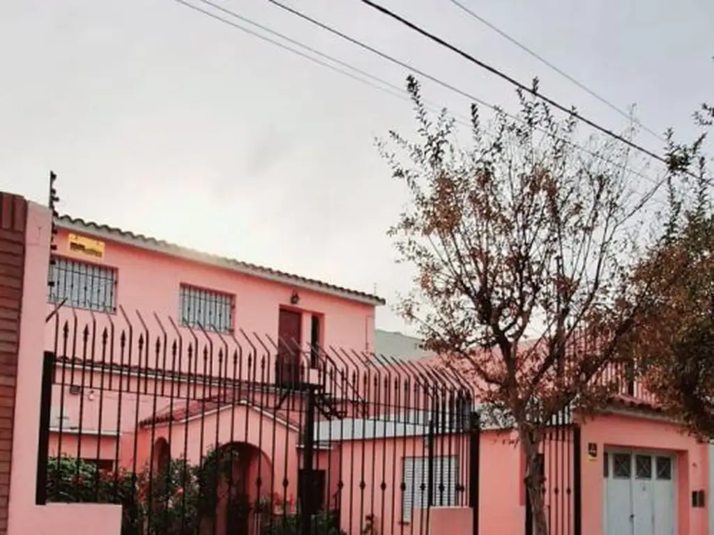 Casa - Venta - Argentina, Córdoba - Francisco de Toledo 1000