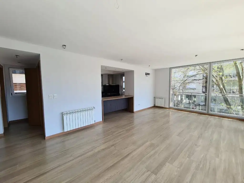 Departamento de 3 ambientes con cochera opcional en venta en Martinez