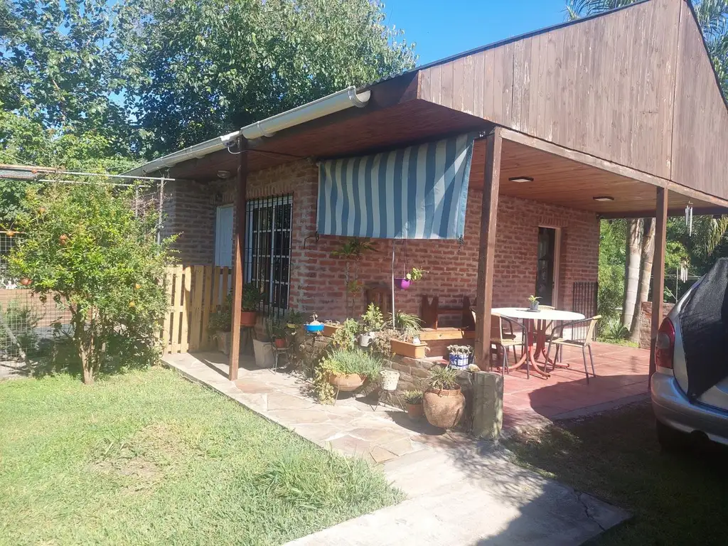 Casa en venta en un lote de 430 m2, en Parque Leloir.