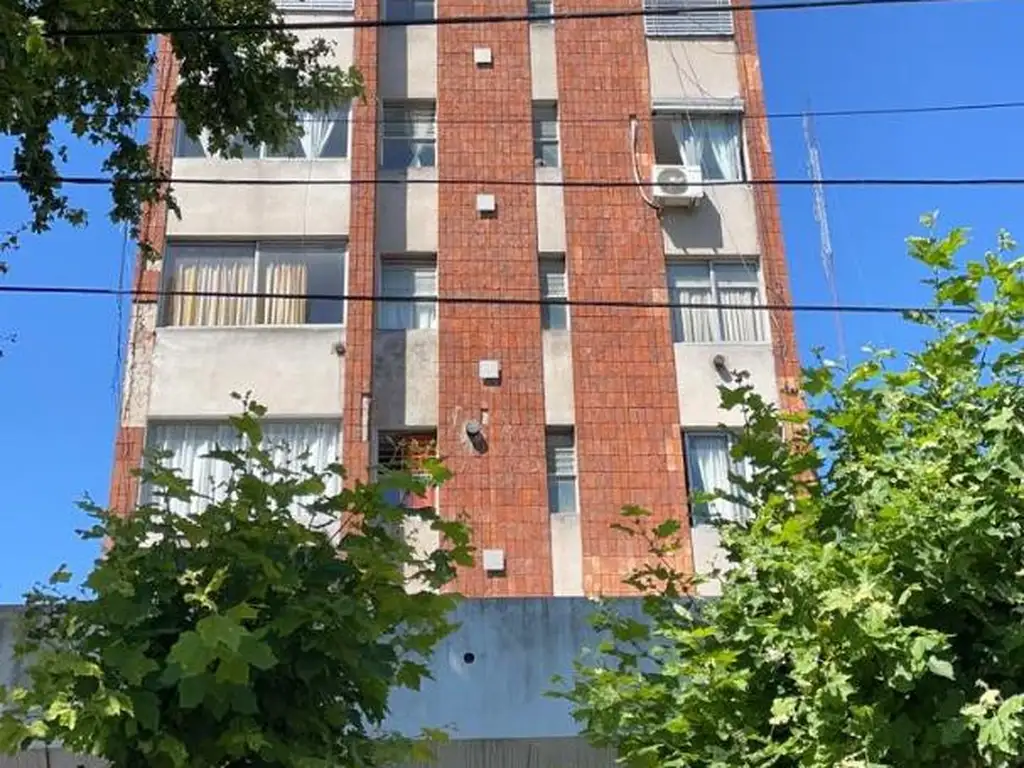 MONOAMBIENTE EN EL CENTRO DE HAEDO, EXCELENTE UBICACION