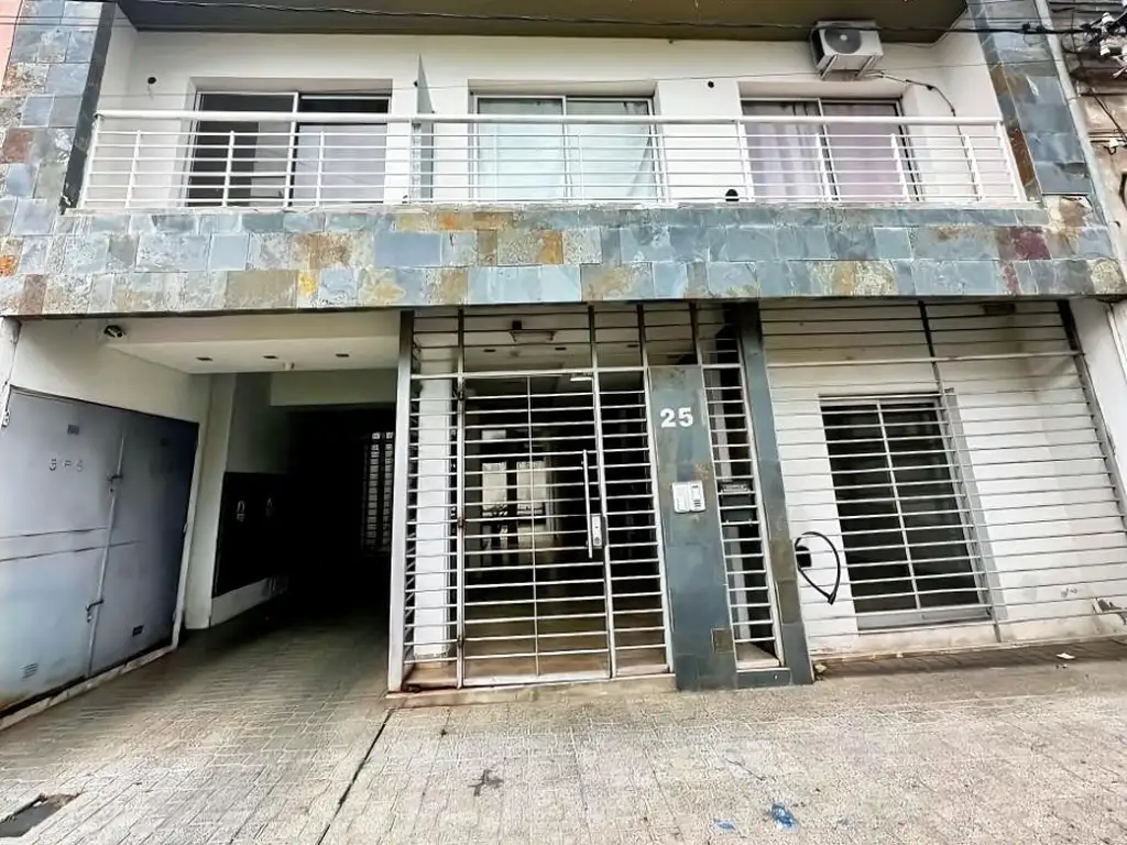 Departamento semi céntrico en venta