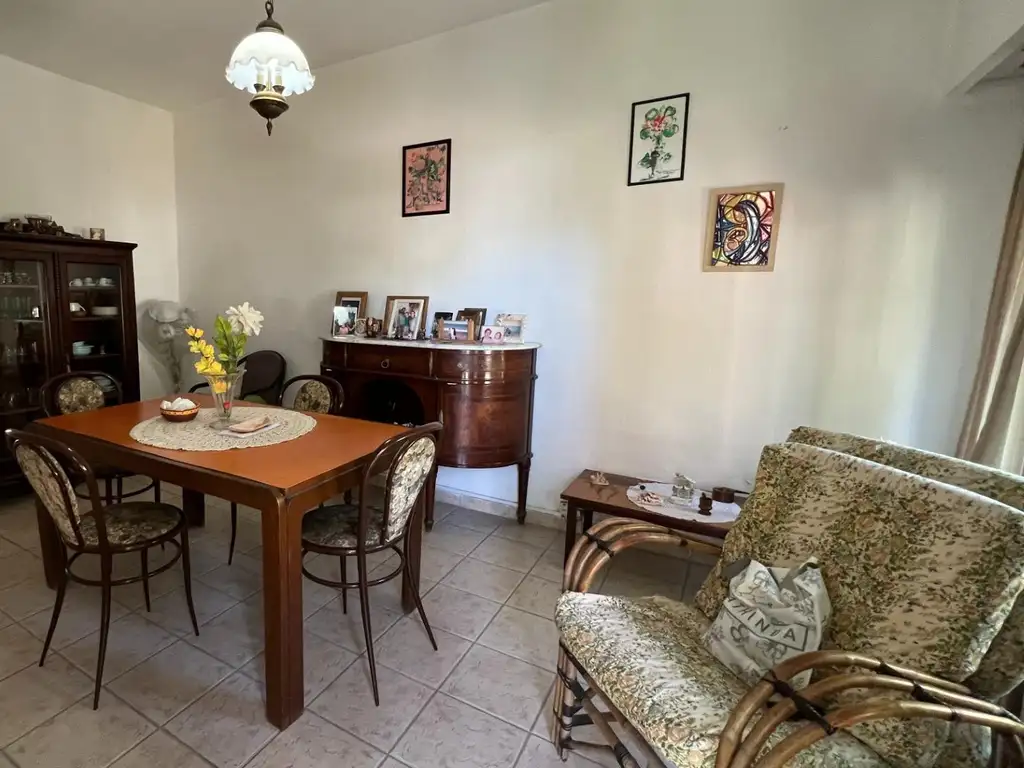 Casa dos dormitorios venta Ituzaingo norte